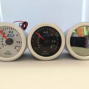 Turbónyomásmérő műszer – 52 mm, fehér számlappal, 2 bar